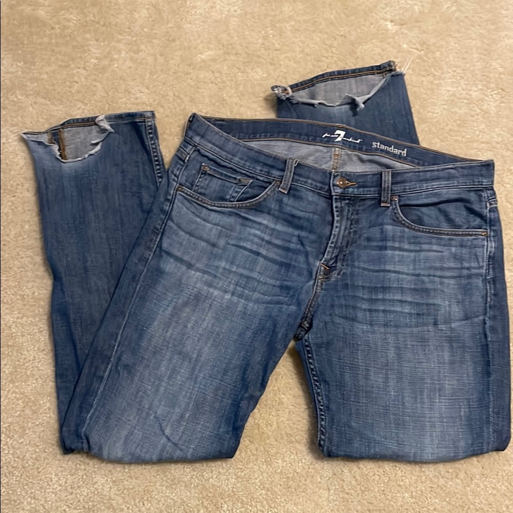 Distressed 7FAM jeans